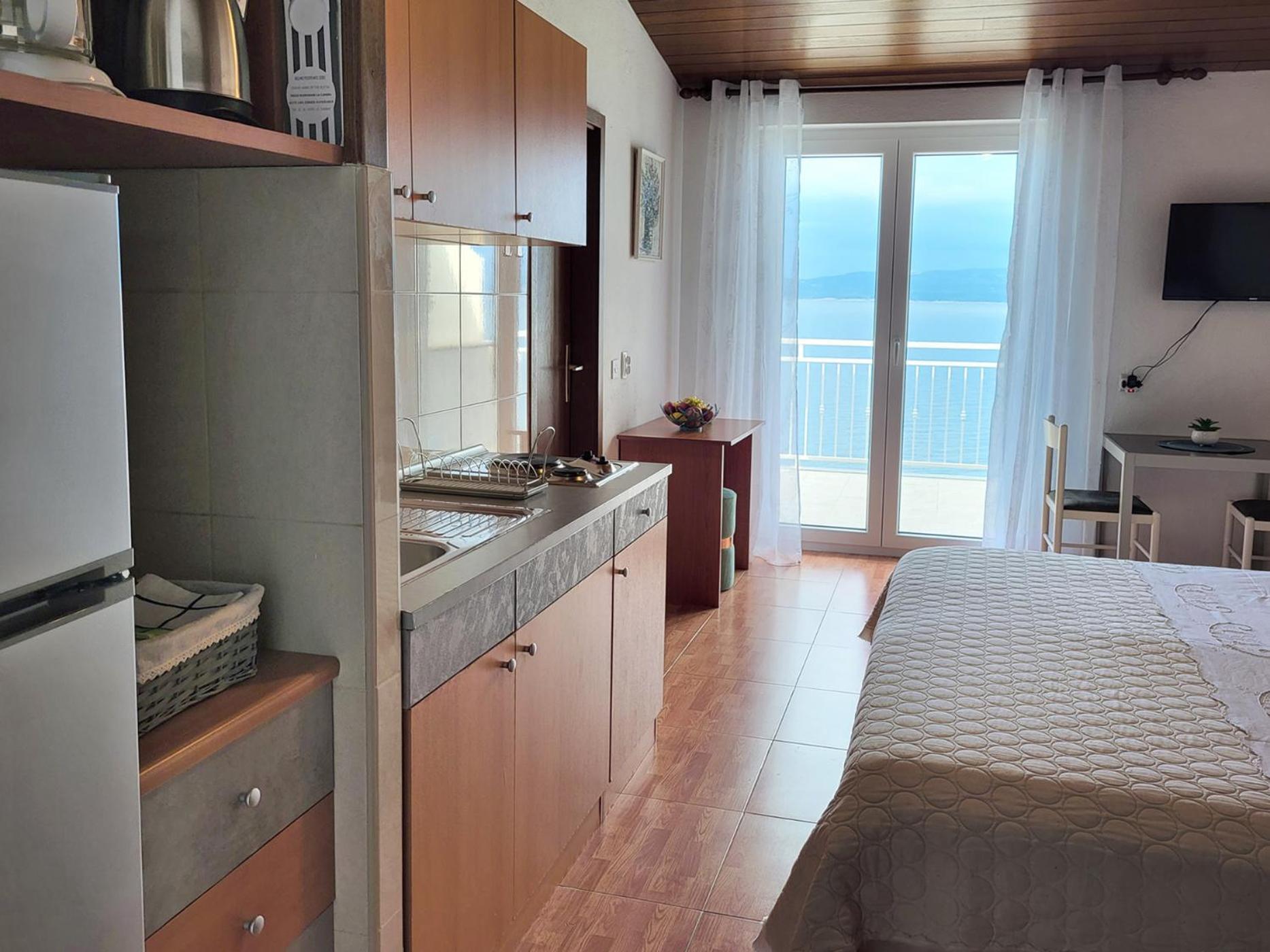 Apartment Skalinada With Sea View