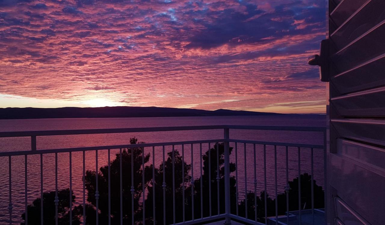 Apartment Skalinada With Sea View