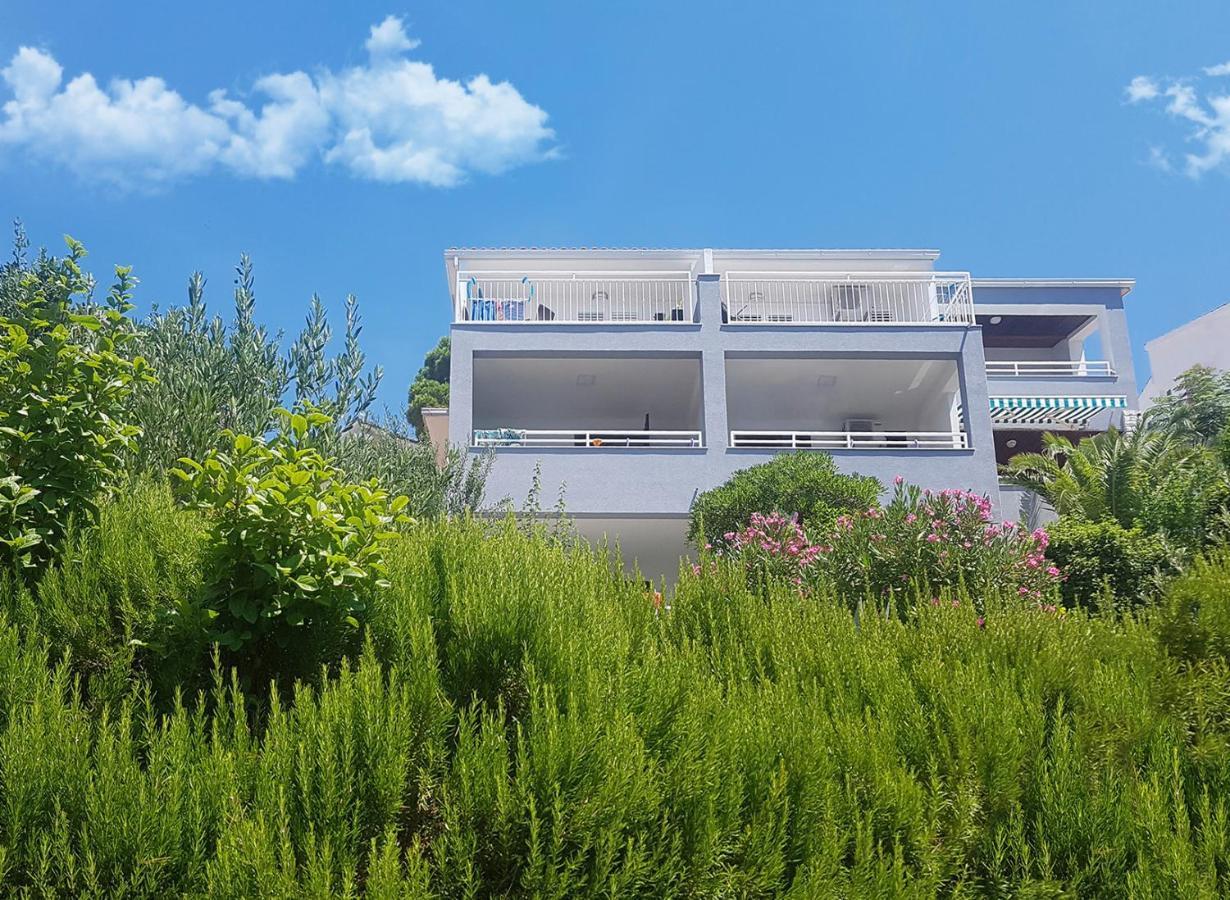 Skalinada With Sea View Apartment Brela