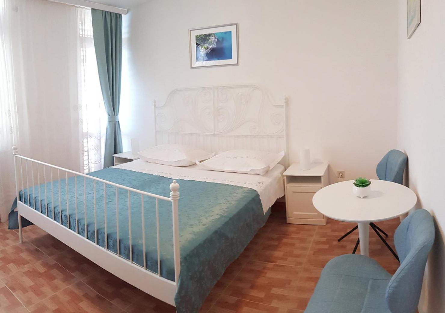 Apartment Skalinada With Sea View *