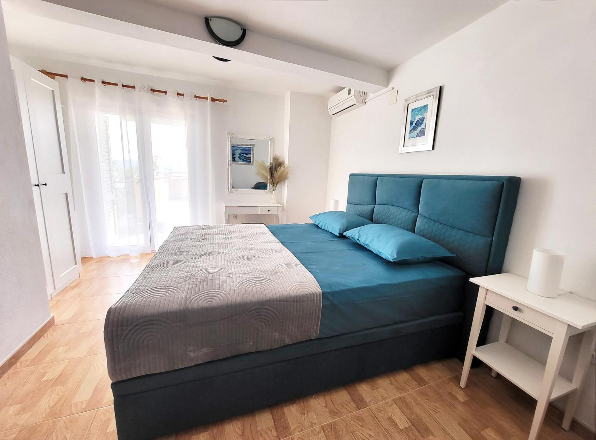 Skalinada With Sea View Apartment