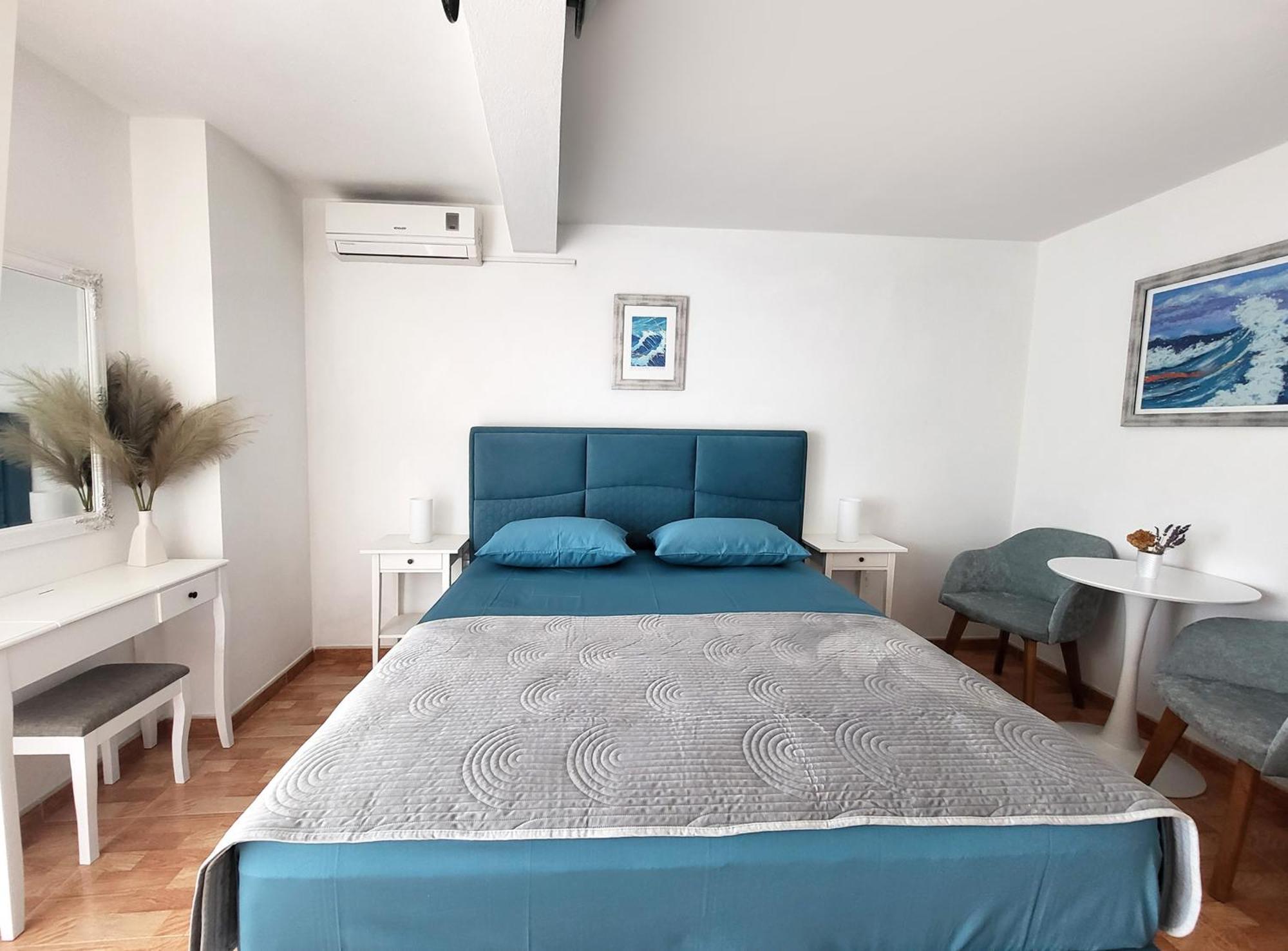Skalinada With Sea View Apartment *
