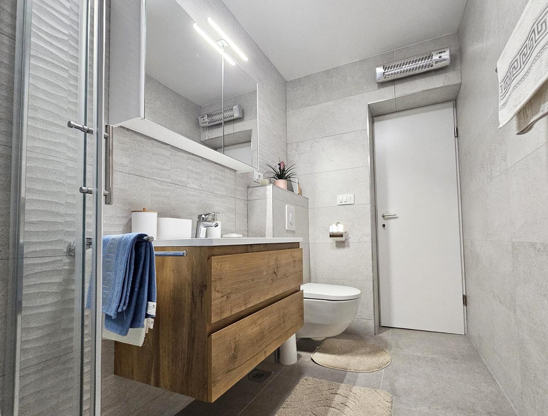 Apartment Skalinada With Sea View